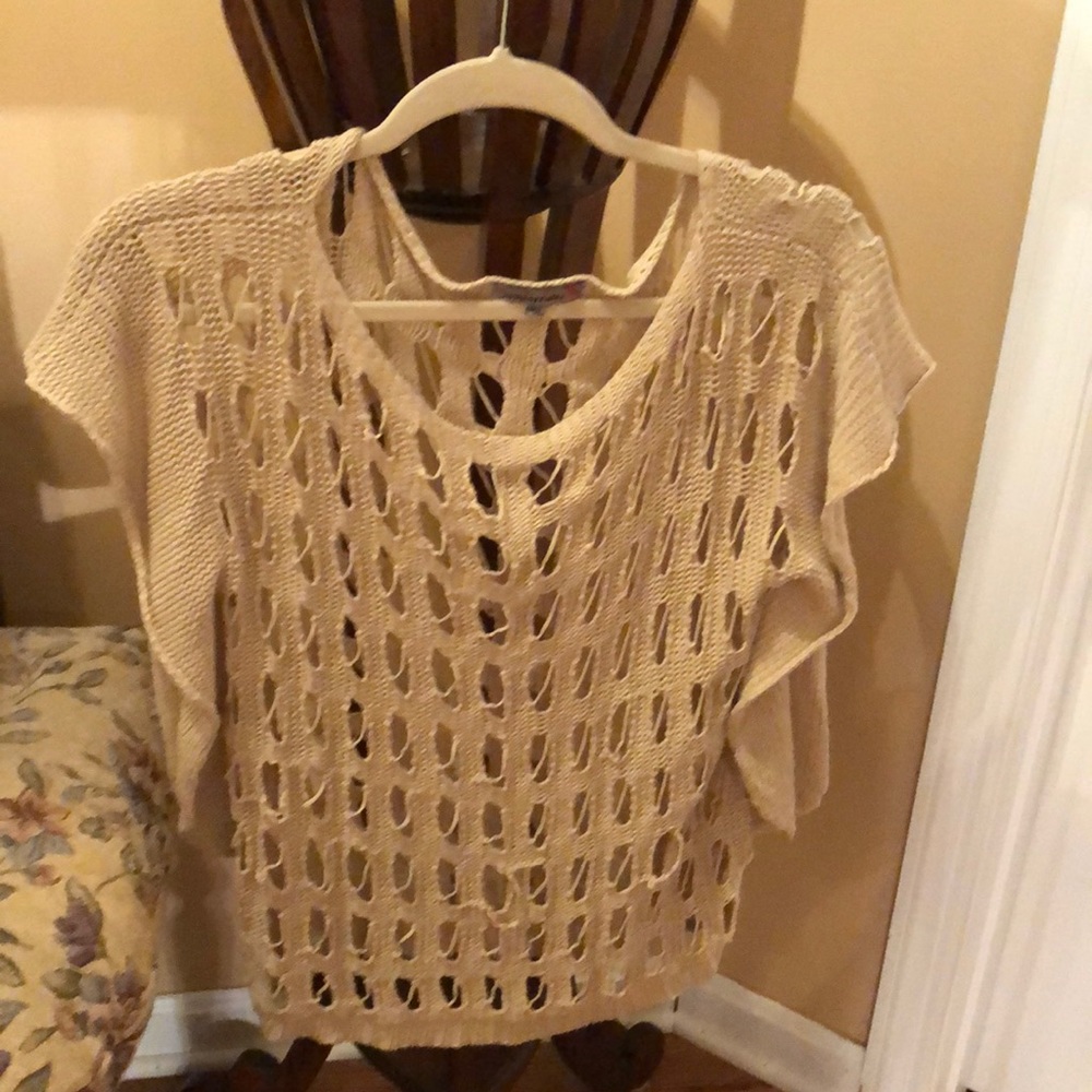 Short sleeve sweater